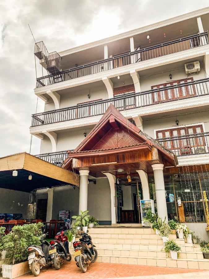Bountang Mountain View Riverside Hotel Vang Vieng Exterior foto